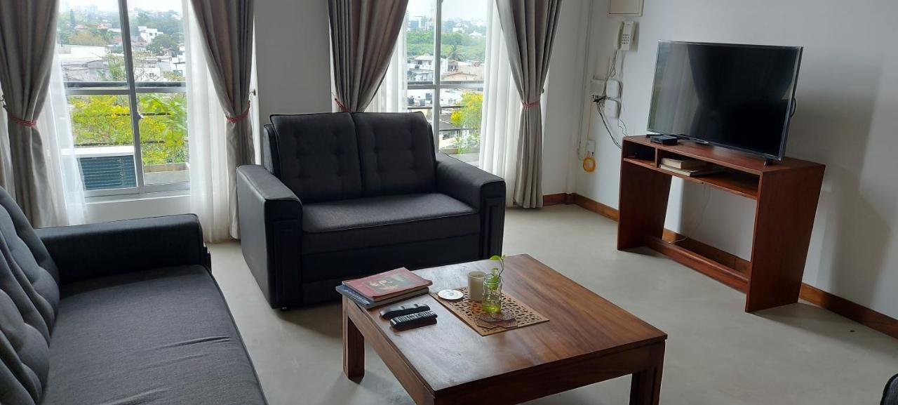 Jays Guest - Rajagiriya Colombo Hotel ภายนอก รูปภาพ