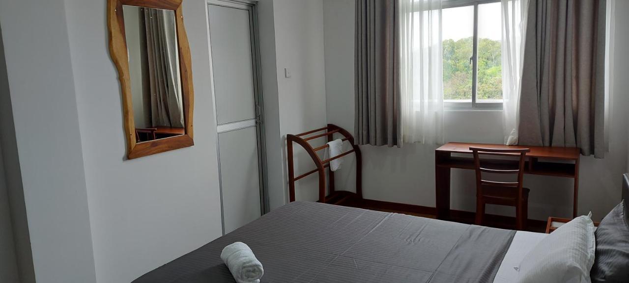 Jays Guest - Rajagiriya Colombo Hotel ภายนอก รูปภาพ